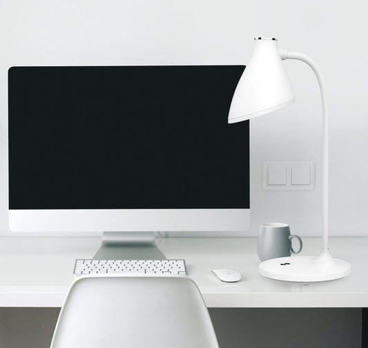 Platinet PDL6730 LED bureaulamp / nachtlamp 3.6W klassiek design met ingebouwde oplaadbare batterij wit