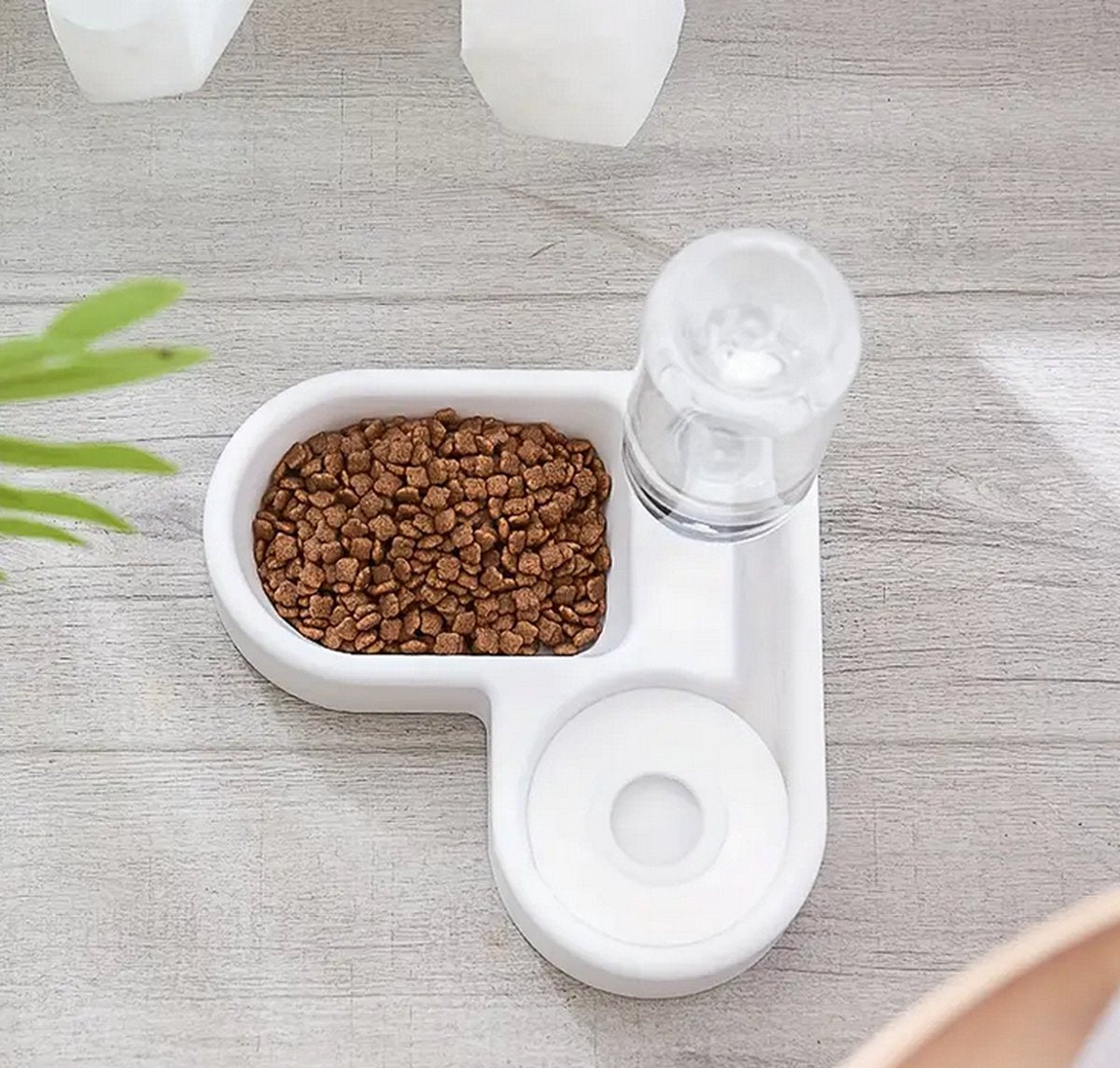 Voerbak en waterbak hond of kat | automatisch water vullend | Huisdier combinatie voer- en water bak