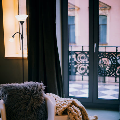 Platinet PFLF066B Moderne vloerlamp - E27 max 2x 60W Gloeilamp - E14 max 25W Leeslamp - Zwart