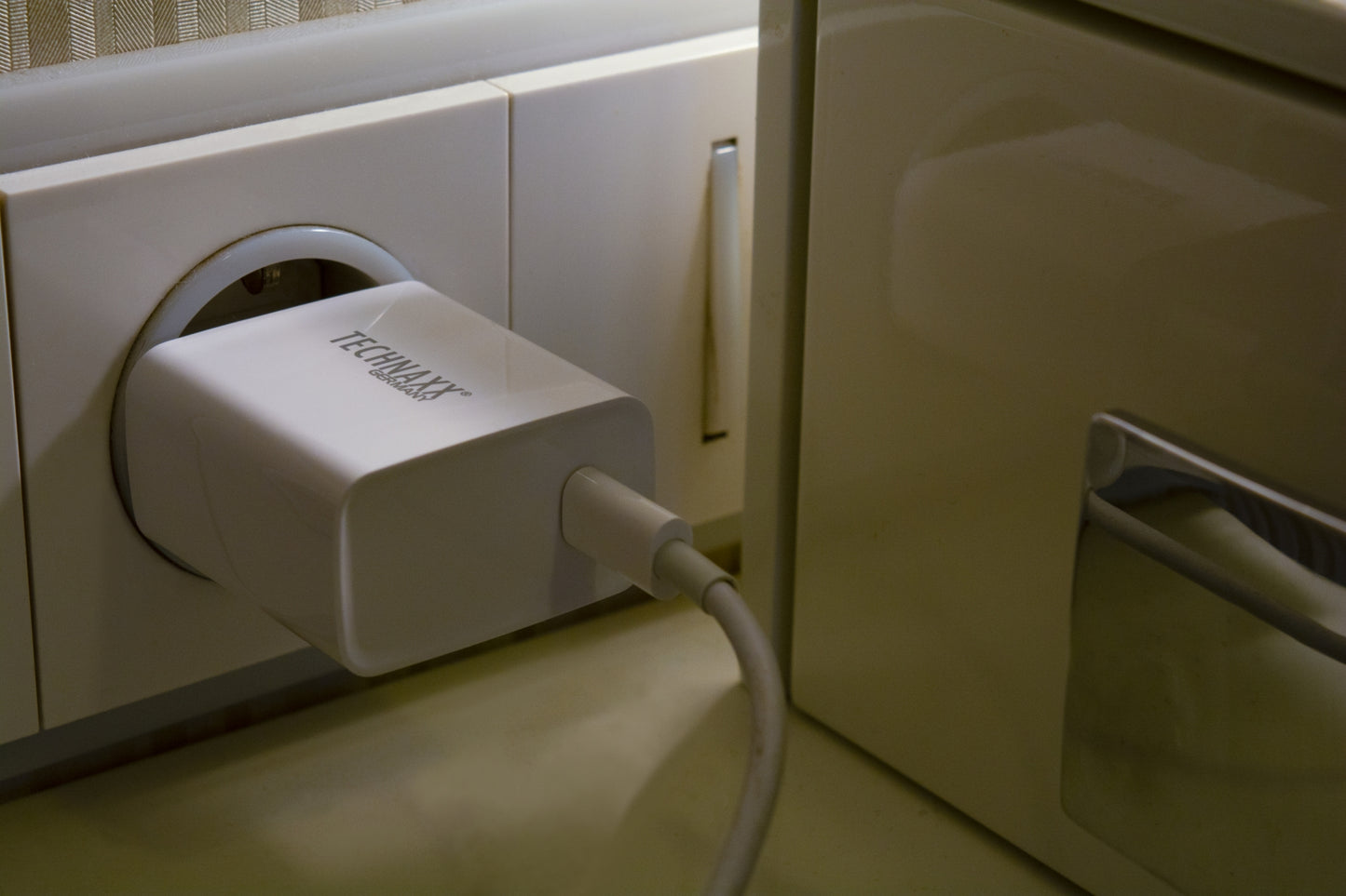 Technaxx TX-196 USB-C Snellader - 20W - Smart charging - 3x Sneller -  Wit